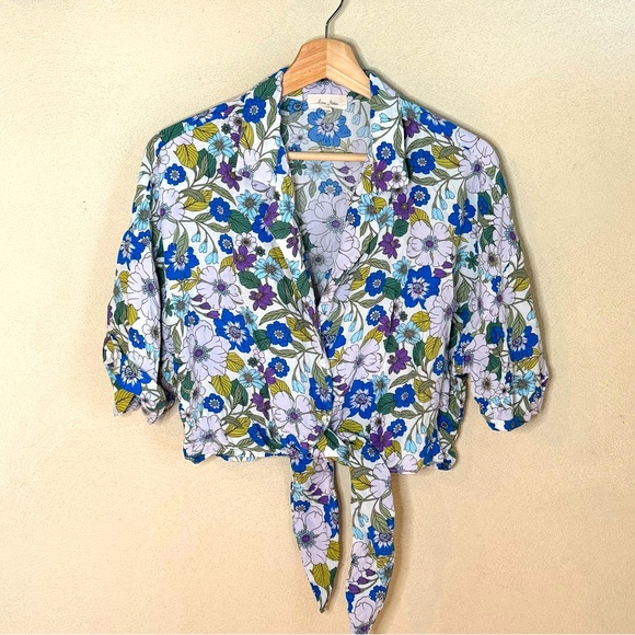 Love Notes Floral Collared Front Tie Purple & Blue Crop Top Short Sleeves L - Picture 2 of 8